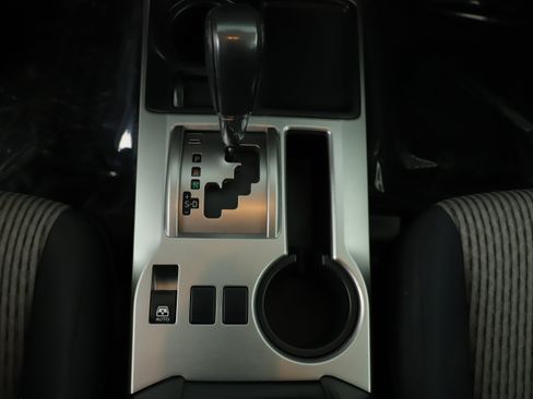 Used 2016 Toyota 4Runner SR5 RWD image 15