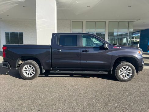 Used 2023 Chevrolet Silverado 1500 RST w/ Convenience Package II AWD/4WD image 4