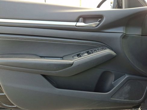 Used 2019 Nissan Altima 2.5 SV image 13