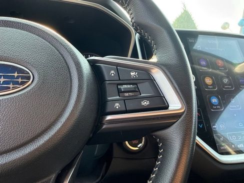 Used 2025 Subaru Ascent Premium AWD/4WD image 8