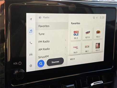 Used 2023 Toyota Corolla Cross XLE image 19