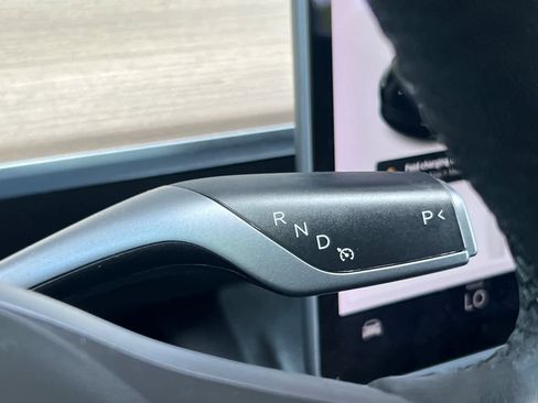 Used 2022 Tesla Model 3 Long Range AWD/4WD image 23