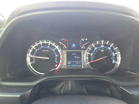 Used 2017 Toyota 4Runner SR5 image 17