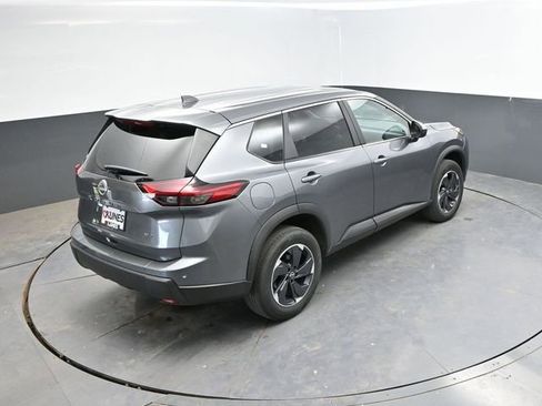 Used 2025 Nissan Rogue SV AWD/4WD image 38