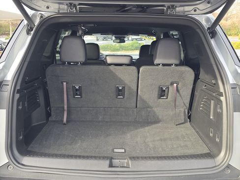 Certified 2025 Buick Enclave Preferred image 10