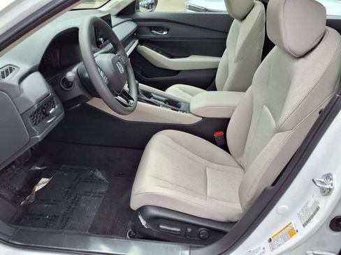 New 2025 Honda Accord SE image 13