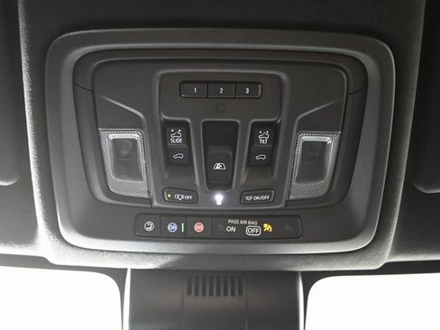 Used 2023 GMC Sierra 1500 Denali Ultimate image 34