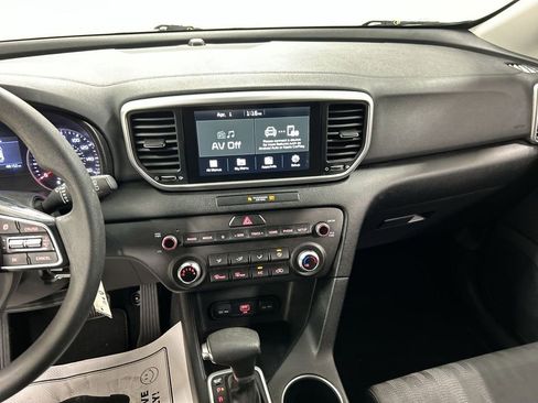 Certified 2021 Kia Sportage LX image 18
