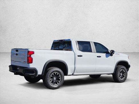 New 2026 Chevrolet Silverado 1500 ZR2 image 2