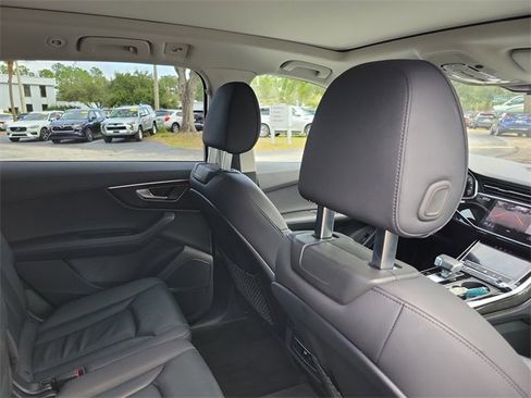Used 2024 Audi Q7 3.0T Premium Plus image 30