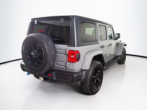 Used 2023 Jeep Wrangler Unlimited Sahara w/ Cold Weather Group AWD/4WD image 9