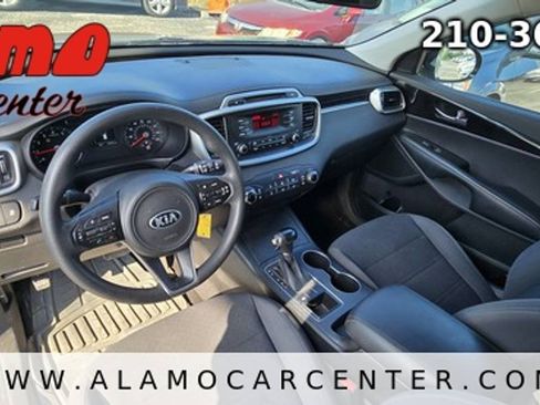 Used 2017 Kia Sorento L FWD image 35