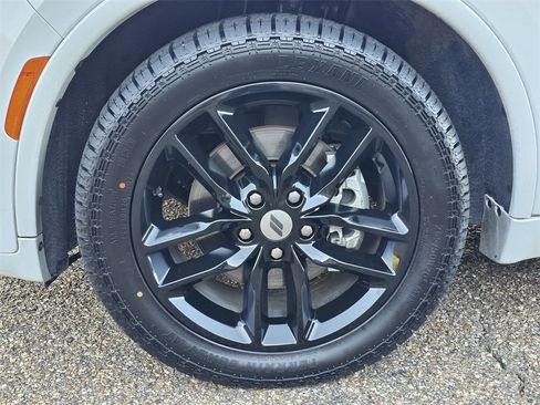 Used 2024 Dodge Durango GT image 34