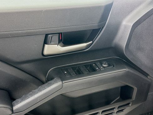 Used 2025 Toyota Tacoma TRD Off-Road image 15