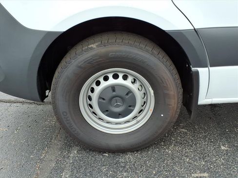 New 2025 Mercedes-Benz Sprinter 2500 image 10