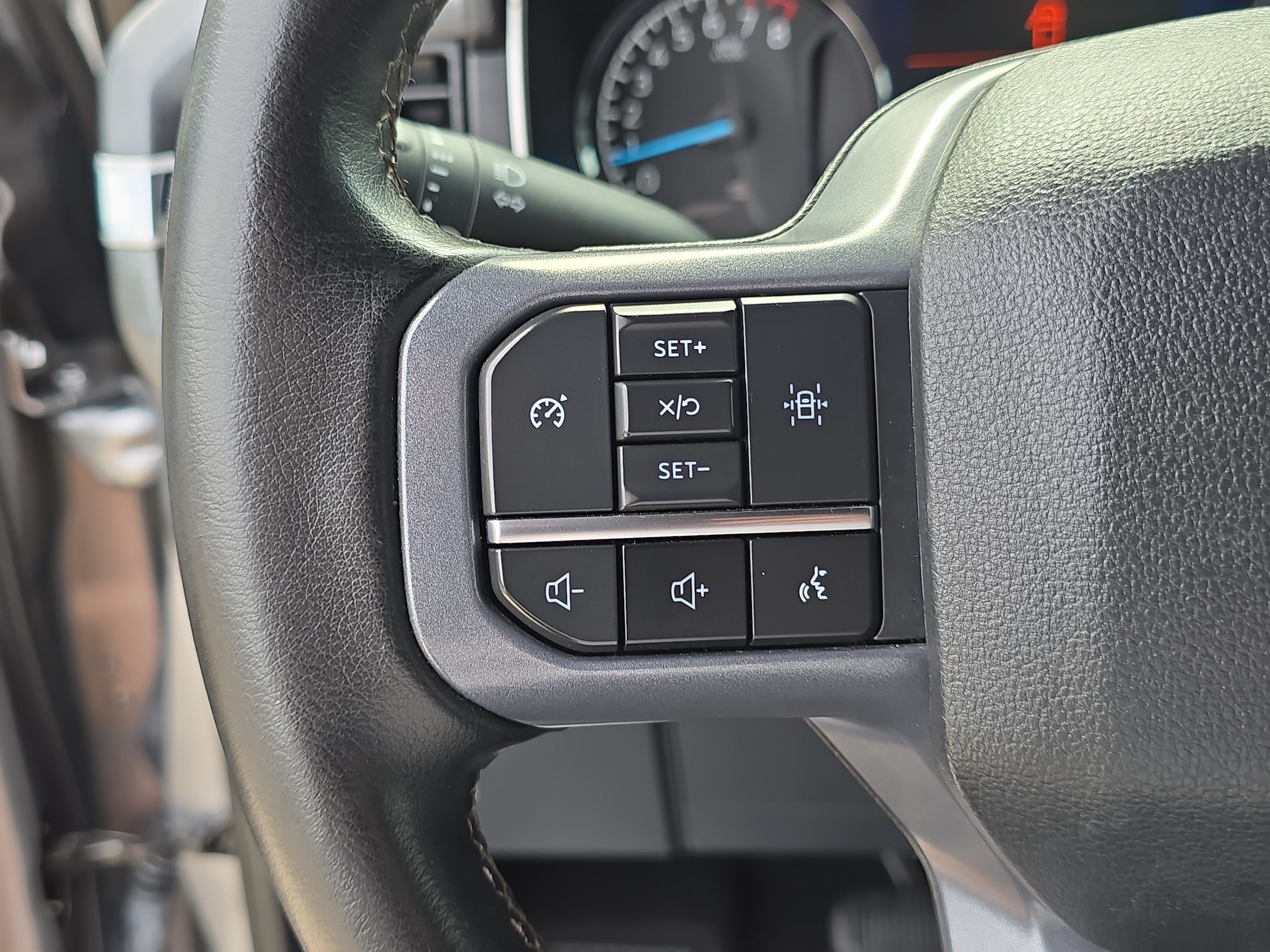 Used 2023 Ford F150 XLT w/ Equipment Group 302A High RWD image 30