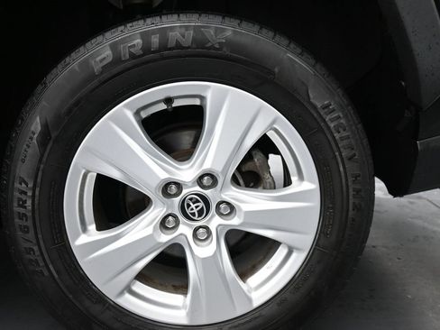 Used 2021 Toyota RAV4 XLE image 15