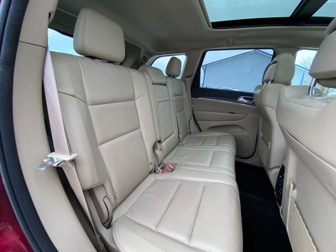 Used 2018 Jeep Grand Cherokee Limited w/ Luxury Group II image 20