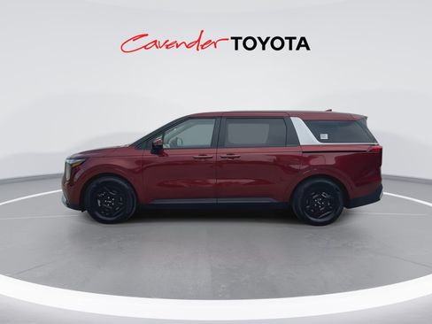 Used 2026 Kia Carnival FWD image 5