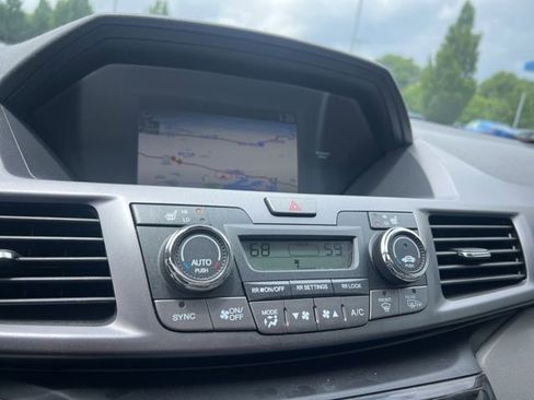 Used 2014 Honda Odyssey Touring image 18