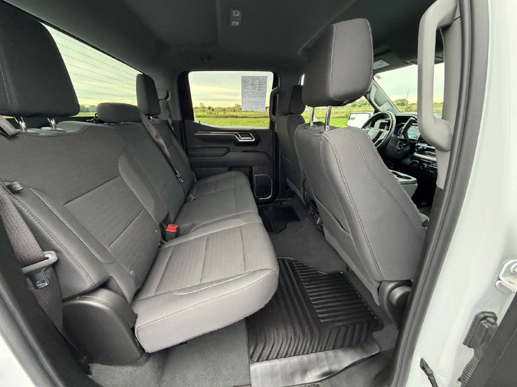 Used 2026 Chevrolet Silverado 1500 LT AWD/4WD image 24