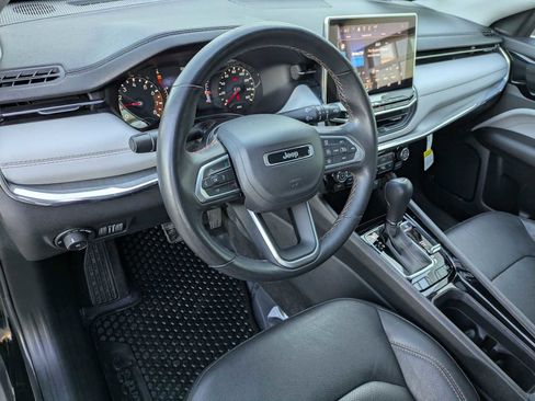 Used 2022 Jeep Compass Limited image 2