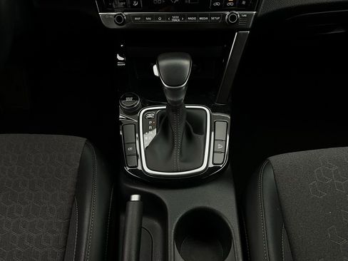 Used 2025 Kia Seltos S image 14