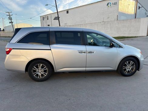 Used 2013 Honda Odyssey EX-L image 3