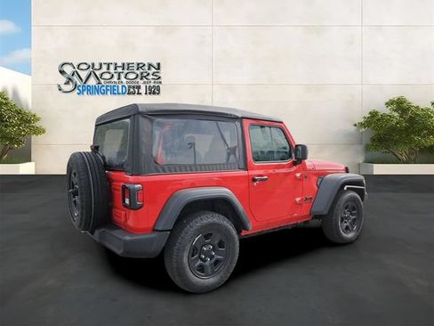 Used 2025 Jeep Wrangler Sport AWD/4WD image 5