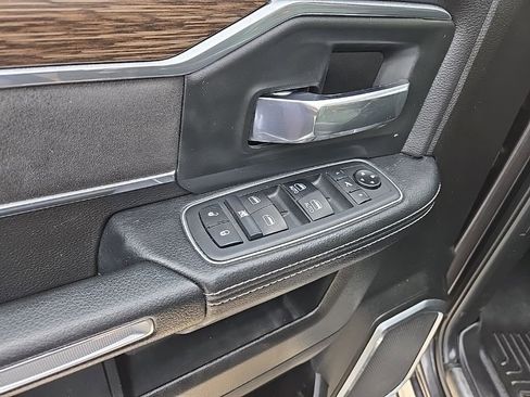 Used 2019 RAM 2500 Laramie image 17