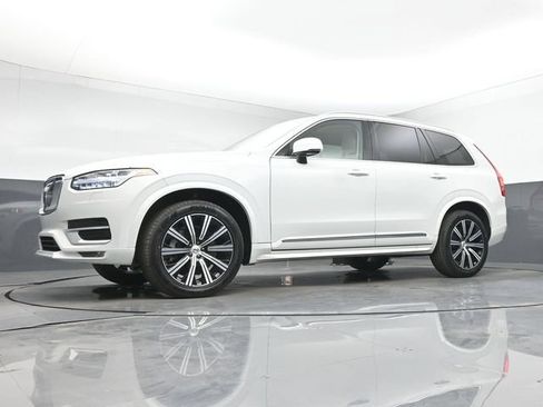 Used 2024 Volvo XC90 B5 Core w/ Protection Package Premier AWD/4WD image 39
