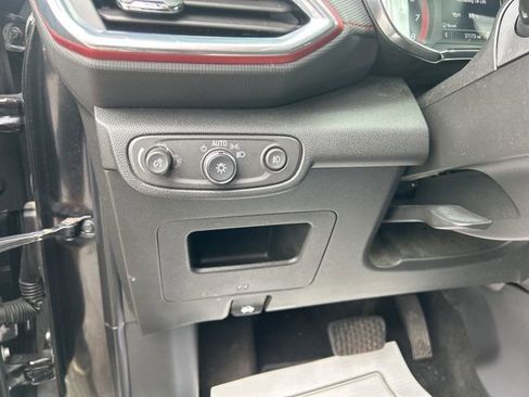 Used 2023 Chevrolet TrailBlazer RS FWD image 17