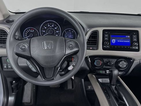 Used 2020 Honda HR-V LX image 12