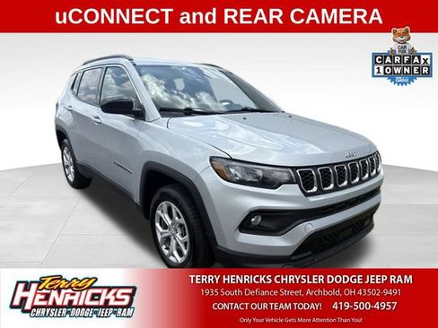 Used 2024 Jeep Compass Latitude AWD/4WD image 1