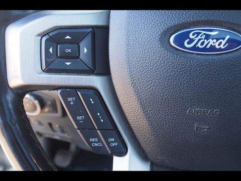 Used 2022 Ford F450 Platinum w/ FX4 Off-Road Package image 23