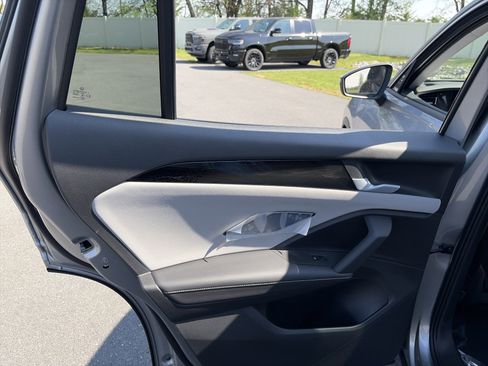 New 2026 Volkswagen Tiguan SE AWD/4WD image 18
