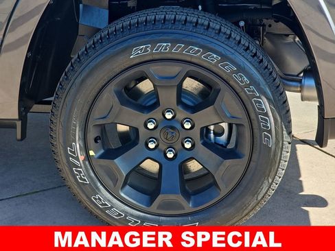 New 2026 RAM 1500 4x4 Crew Cab image 37