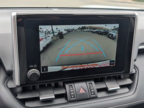 Used 2025 Toyota RAV4 XLE Premium image 6