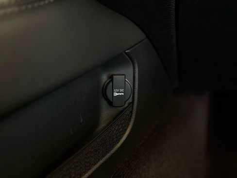 Used 2017 Dodge Challenger R/T Plus image 28