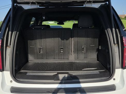 Used 2024 Chevrolet Tahoe RST w/ Luxury Package AWD/4WD image 28