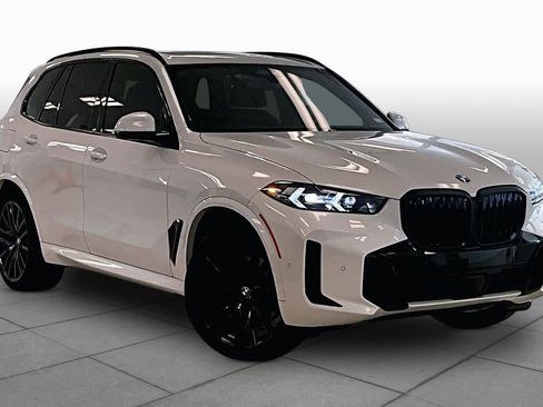 Used 2025 BMW X5 sDrive40i w/ M Sport Package RWD image 2