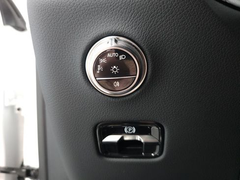 Certified 2026 Mercedes-Benz GLC 300 4MATIC image 9