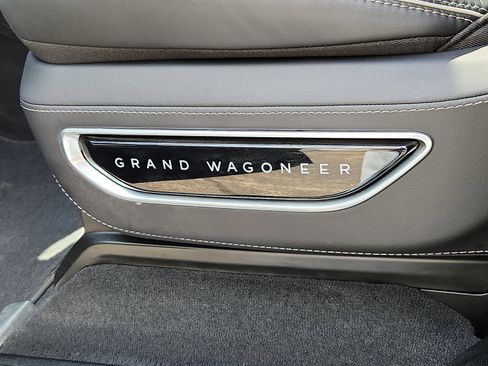 Certified 2024 Jeep Grand Wagoneer Series II Obsidian w/ Quick Order Packagew 28T AWD/4WD image 17