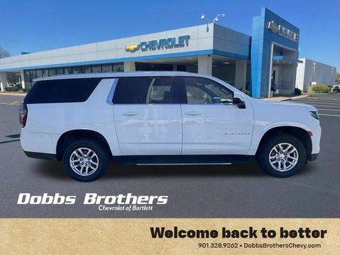 Used 2024 Chevrolet Suburban LT RWD image 9