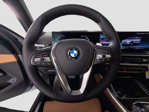 New 2026 BMW X5 xDrive50e image 11