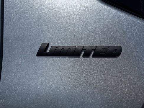 Used 2026 Toyota Tundra Limited AWD/4WD image 30