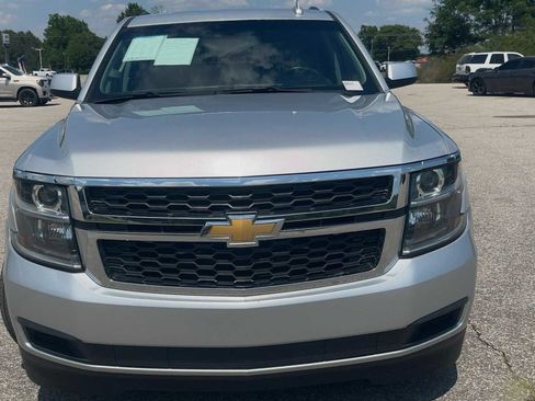 Used 2019 Chevrolet Suburban LT AWD/4WD image 10