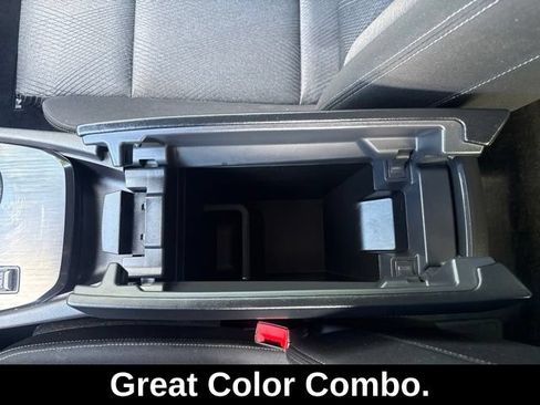 Used 2024 Nissan Rogue SV FWD image 26