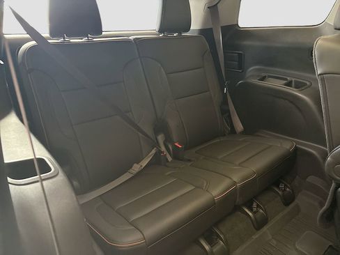Used 2023 GMC Acadia AT4 w/ Technology Package AWD/4WD image 29