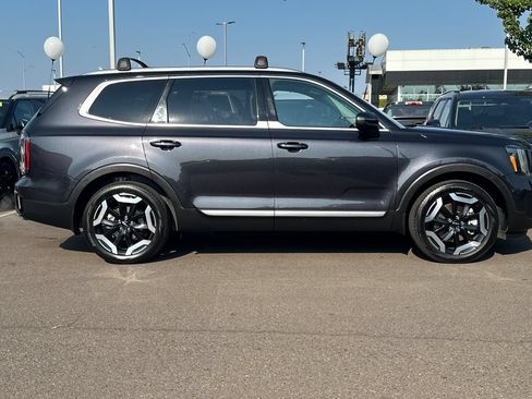 Used 2025 Kia Telluride EX AWD/4WD image 3